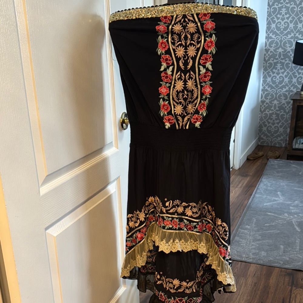 Black Strapless Dress with Floral Embroidery
